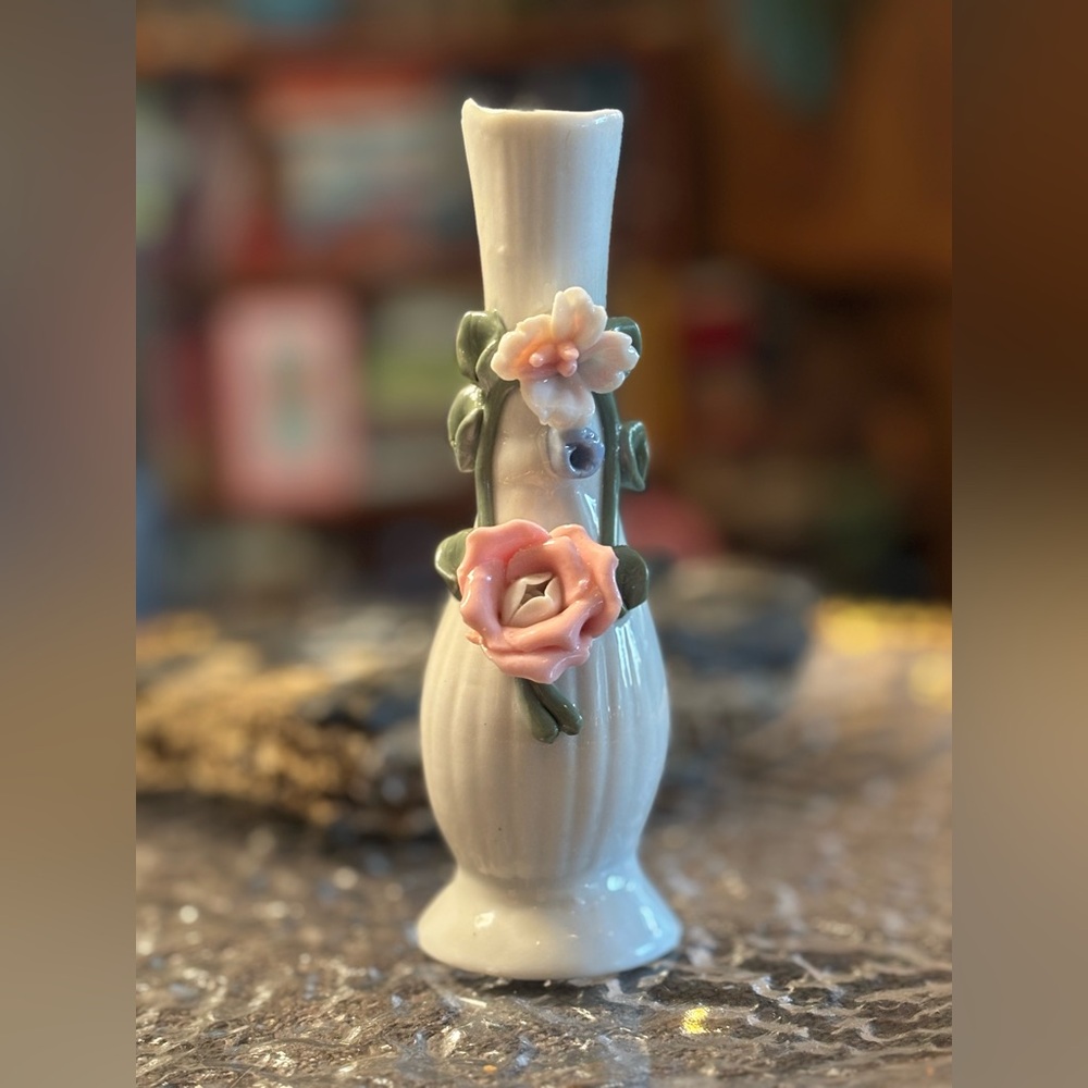 🌸 Vintage Romantic Porcelain Bud Vase · Hand-Applied Floral · Cottagecore Luxe